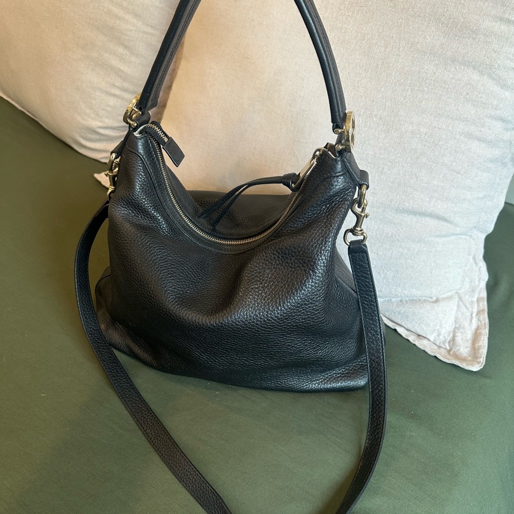 Gucci Black Pebbled Leather Hobo Bag Interlocking G Crossbody